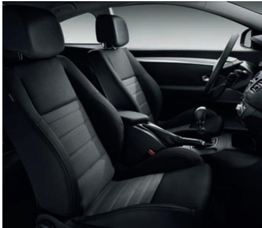 RENAULT LAGUNA COUPE BLACK EDITION - 7