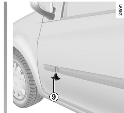 RENAULT CLIO 3 PHASE 2 - Éclairages plaque d'immatriculation 8 - 2