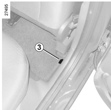 RENAULT CLIO 3 PHASE 2 - Pose du filet de séparation derrière les sièges avant - 1
