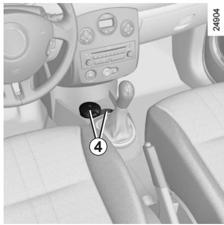 RENAULT CLIO 3 PHASE 2 - RANGEMENTS, AMÉNAGEMENTS HABITACLE (2/4) - 2