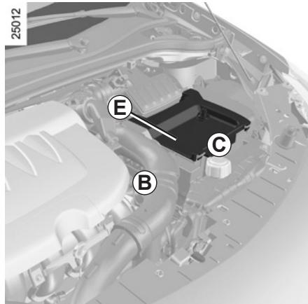 RENAULT CLIO 3 PHASE 2 - Accès à la batterie - 1