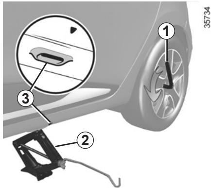 RENAULT CLIO IV ESTATE - Changement de ROUE (1/2) - 1