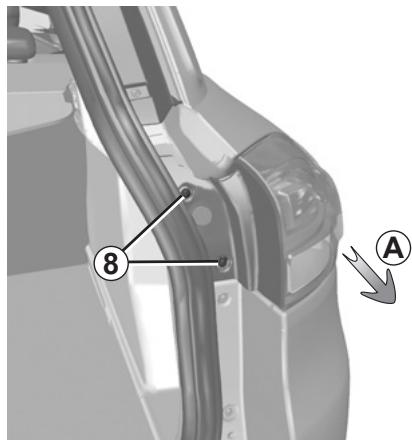 RENAULT CLIO IV ESTATE - FEUX ARRÈRE ET LATERAUX : remplacement des lampes (2/4) - 1