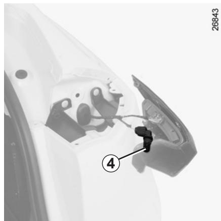 RENAULT LAGUNA III - FEUX ARRIÈRE ET LATÉRAUX : remplacement des lampes (1/5) - 3