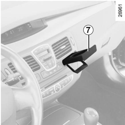 RENAULT LAGUNA III ESTATE - RANGEMENTS, AMÉNAGEMENTS HABITACLE (3/4) - 1