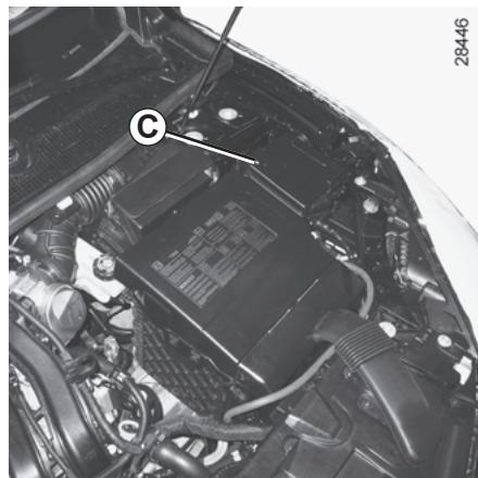 RENAULT MEGANE III CC - Affectation des fusibles - 1