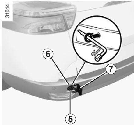 RENAULT MEGANE III CC - Utilisez exclusivement les points de remorquage avant 3 et arrière 6. - 2