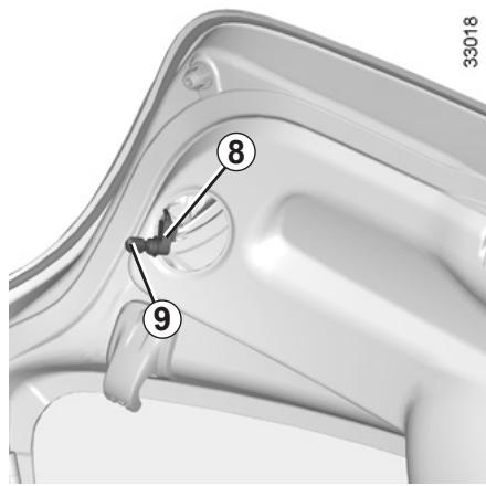 RENAULT TWINGO II RESTYLE - FEUX ARRÊIRE : remplacement des lampes (2/4) - 4