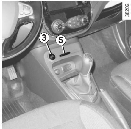 RENAULT CAPTUR 2014 - Odeur persistante de carburant - 1