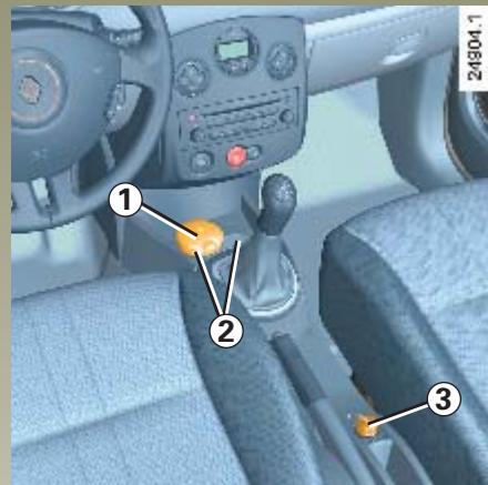 RENAULT CLIO 2 2005 - CENDRIERS - ALLUME-CIGARES - 1