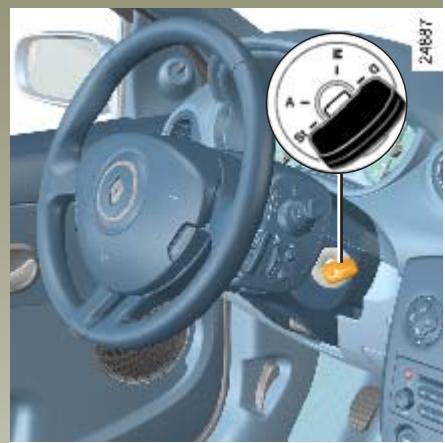 RENAULT CLIO 2 2005 - CONTACTEUR DE DÉMARRAGE : véhicule avec clé / télécommande à radiofréquence - 1
