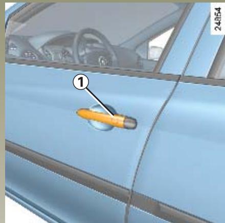 RENAULT CLIO 2 2005 - OUVERTURE ET FERMETURE DES PORTES - 1