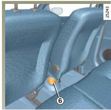 RENAULT CLIO 2 2005 - RANGEMENTS PINCE, POSSIBILITÉ CHANGEMENTS / AMÉNAGEMENTS HABITACLE (suite) - 3