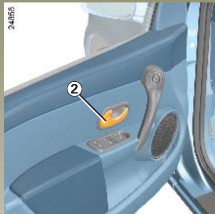 RENAULT CLIO 2 2005 - Ouverture de l'extérieur - 1