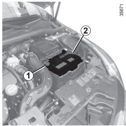 RENAULT CLIO 4 2013 - Démarrage avec la batterie d'un autre véhicule - 2