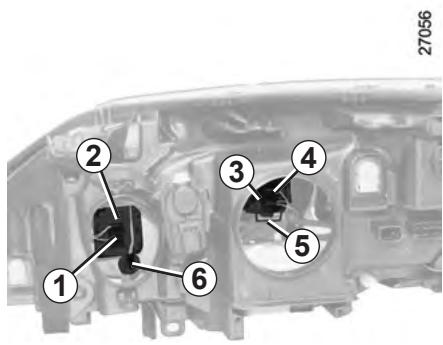RENAULT LAGUNA 3 - PROJECTEURS LAMPES HALOGENE : remplacement des LAMPES - 2