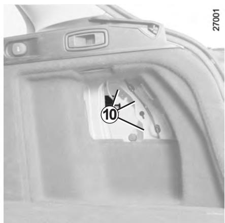 RENAULT LAGUNA 3 - FEUX ARRÈRE ET LATERAUX : remplacement des lampes (3/5) - 4