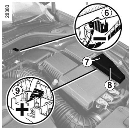 RENAULT LAGUNA 3 COUPE - Batterie dans le compartiment moteur - 1