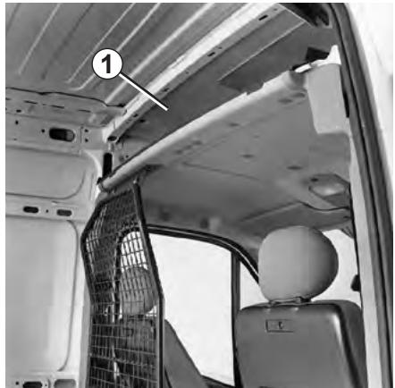 RENAULT MASTER 3 FOURGON 2007 - RANGEMENTS DANS L'HABITACLE (suite) - 1