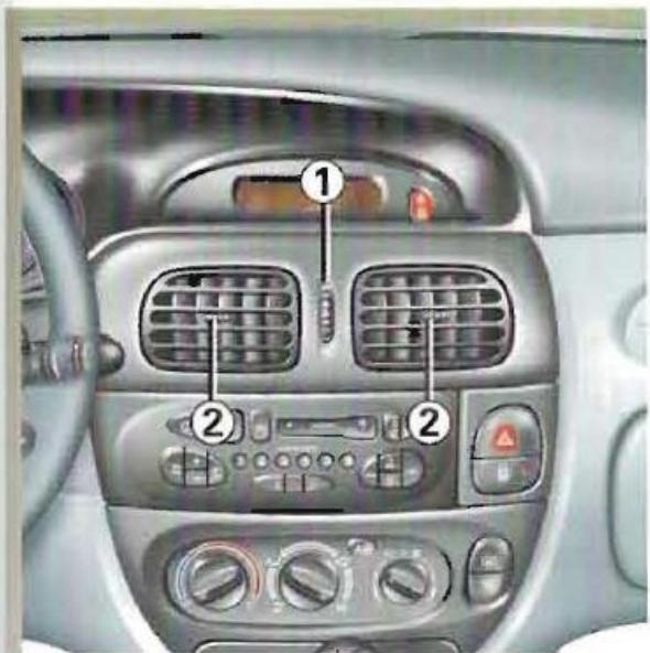 RENAULT MEGANE 1 - AERATEURS - 1