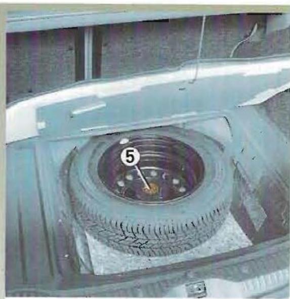 RENAULT MEGANE 1 - Roue de secours 4 - 1