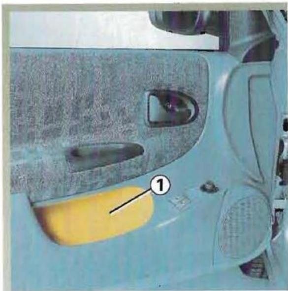 RENAULT MEGANE 1 - RANGEMENTS (suite) - 1