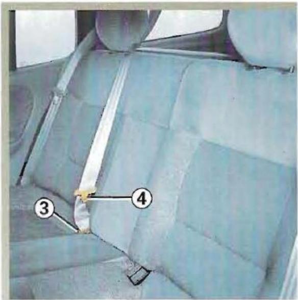 RENAULT MEGANE 1 - CEINTURES DE SECURITE ARRÈRE CENTRALE VERSIONS BREAK - 2