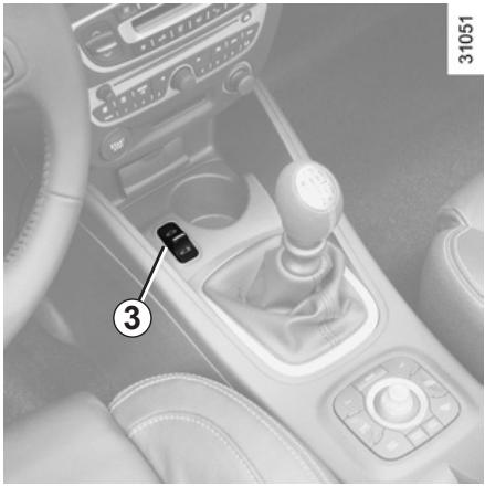 RENAULT MEGANE 3 CC - TOIT RIGIDE ESCAMOTABLE EN VERRE : anomalie de fonctionnement (1/2) - 1