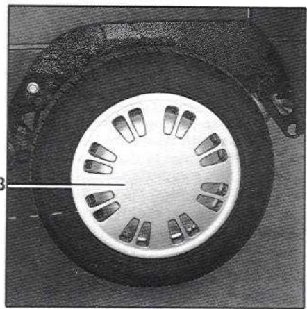 RENAULT SUPER 5 - Pour enlever la roue - 1