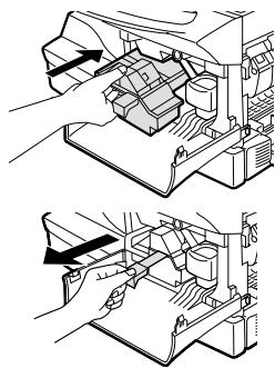 TOSHIBA E-STUDIO120 - Insérez doucément la cartouche de toner le long des guides jusqu'à ce qu'elle s'encliquette en position tout en poussant sur le levier de dégagement. Retirez le ruban de l'obturator. Retirez l'obturator de la cartouche de toner comme cela est montré sur l'illustration. Eliminez l'obturator. - 1
