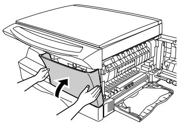 TOSHIBA E-STUDIO150 - Insérez doucément la cartouche de toner le long des guides jusqu'à ce qu'elle s'encliquette en position tout en poussant sur le levier de dégagement. Retirez le ruban de l'obturator. Retirez l'obturator de la cartouche de toner comme cela est montré sur l'illustration. Eliminez l'obturator. - 3