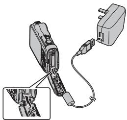 FUJIFILM FINEPIX XP200 - Chargez la batterie. - 2