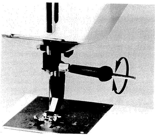 HUSQVARNA OPTIMA 150 - Correct and Incorrect Thread Tension - 3