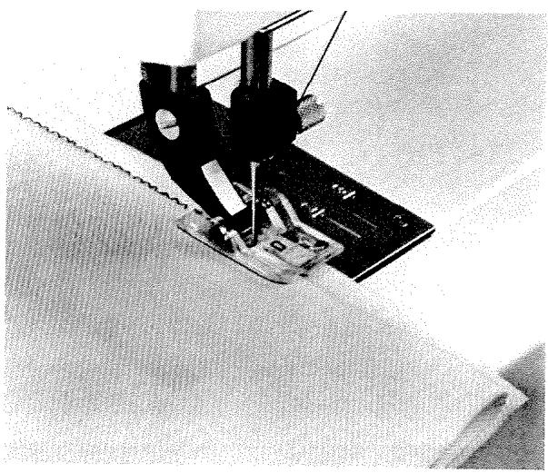 HUSQVARNA OPTIMA 150 - Blindstitching - 3