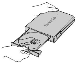 JVC CU-VD3E - Disc-Fach öffnen und Disc einlegen - 2