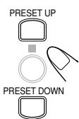 JVC UX-S11 - Drücken Sie die Taste PRESET UP oder PRESET DOWN um eine gespeicherte Nummer auszuwahlen. - 1