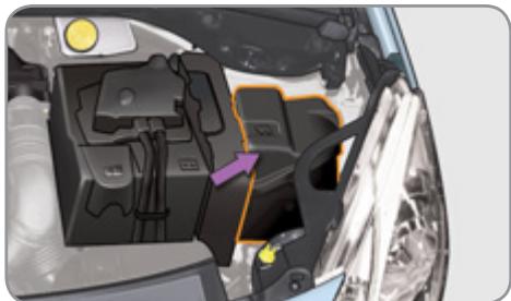 CITROEN C3 2 2011 - Fusibles dans le compartiment moteur - 1