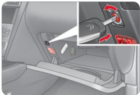 CITROEN C4 2 2011 - «Face à la route» - 5