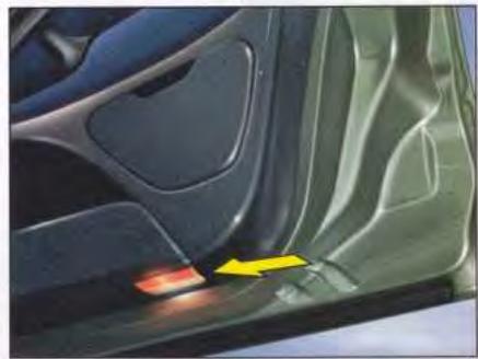 CITROEN C5 1 - Éclaireur de boîte à gants - 1