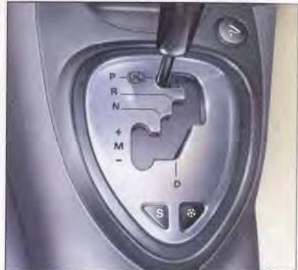 CITROEN C5 1 - La mise en route du moteur ne peut s'effectuer qu'en position P ou N. - 1