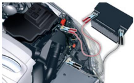 CITROEN C5 2 2010 - Accès à la batterie - 1