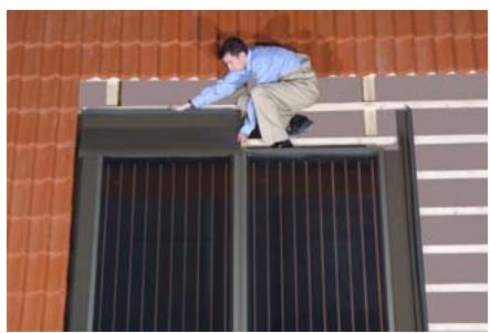ELM LEBLANC CAPTEURS SOLAIRES FK210 - Tâche 5 - Fixation des tôles supérieures: - 1