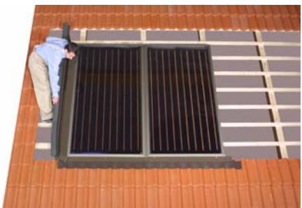 ELM LEBLANC CAPTEURS SOLAIRES FK210 - Tâche 3 - Fixation des tôles inférieures: - 3