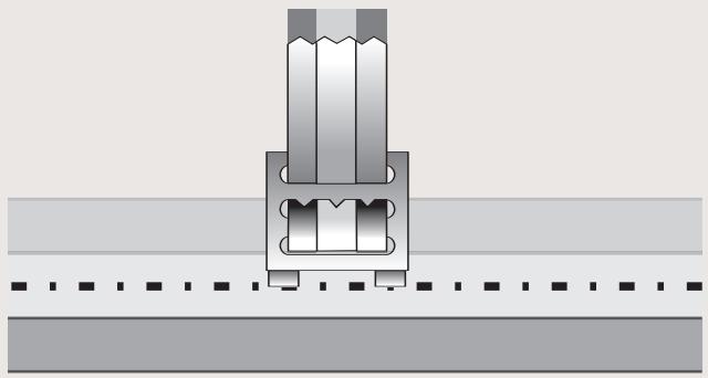 SOMFY 5014068 - Passage de la sangle dans les profils d'attache. - 1