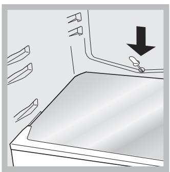 INDESIT INCB 310 AA FR - Usuwanie oblodzenia z lodówki - 1