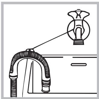 HOTPOINT AQ8L 292 U - Raccordement du tuyau de vidange - 2