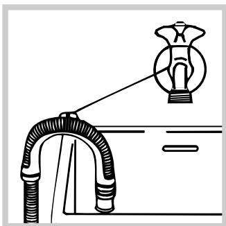 HOTPOINT AQNXXF 129 - Raccordement du tuyau de vidange - 2