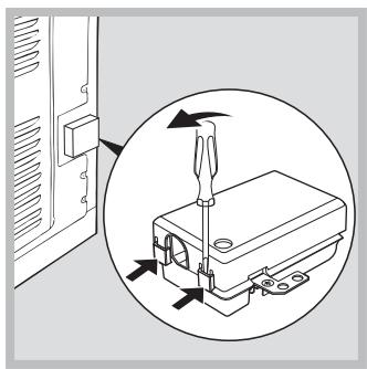 HOTPOINT FH 83 C IX/HA - Montaggio del cavo di alimentazione - 1