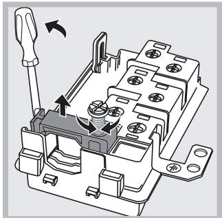 HOTPOINT FZ 1022.1 IX/HA - Fitting the power supply cable - 2