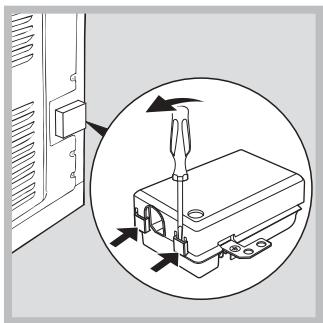 HOTPOINT FZ 612 C.1 IX/HA - Montage du câble d'alimentation - 1